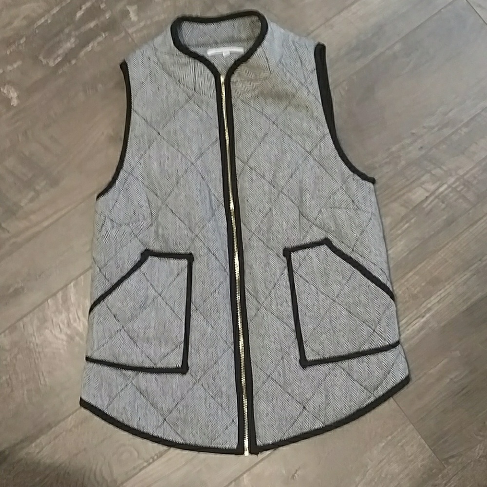 41 Hawthorn Shara Herringbone Vest